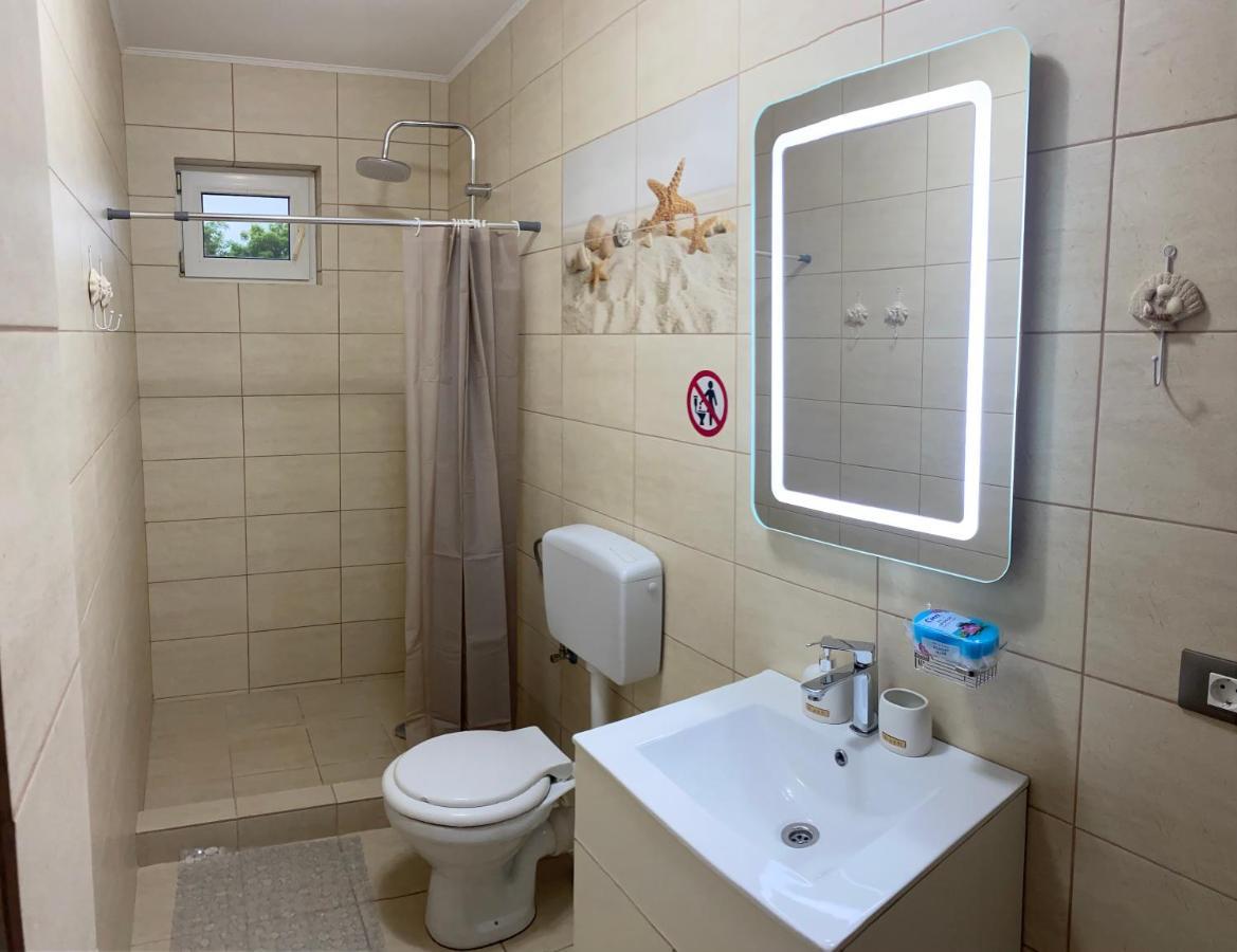 Appartement Raven Comstar à Corbu  Extérieur photo