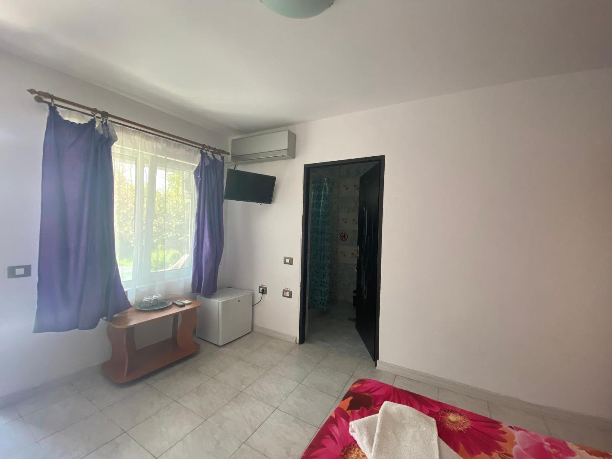 Appartement Raven Comstar à Corbu  Extérieur photo