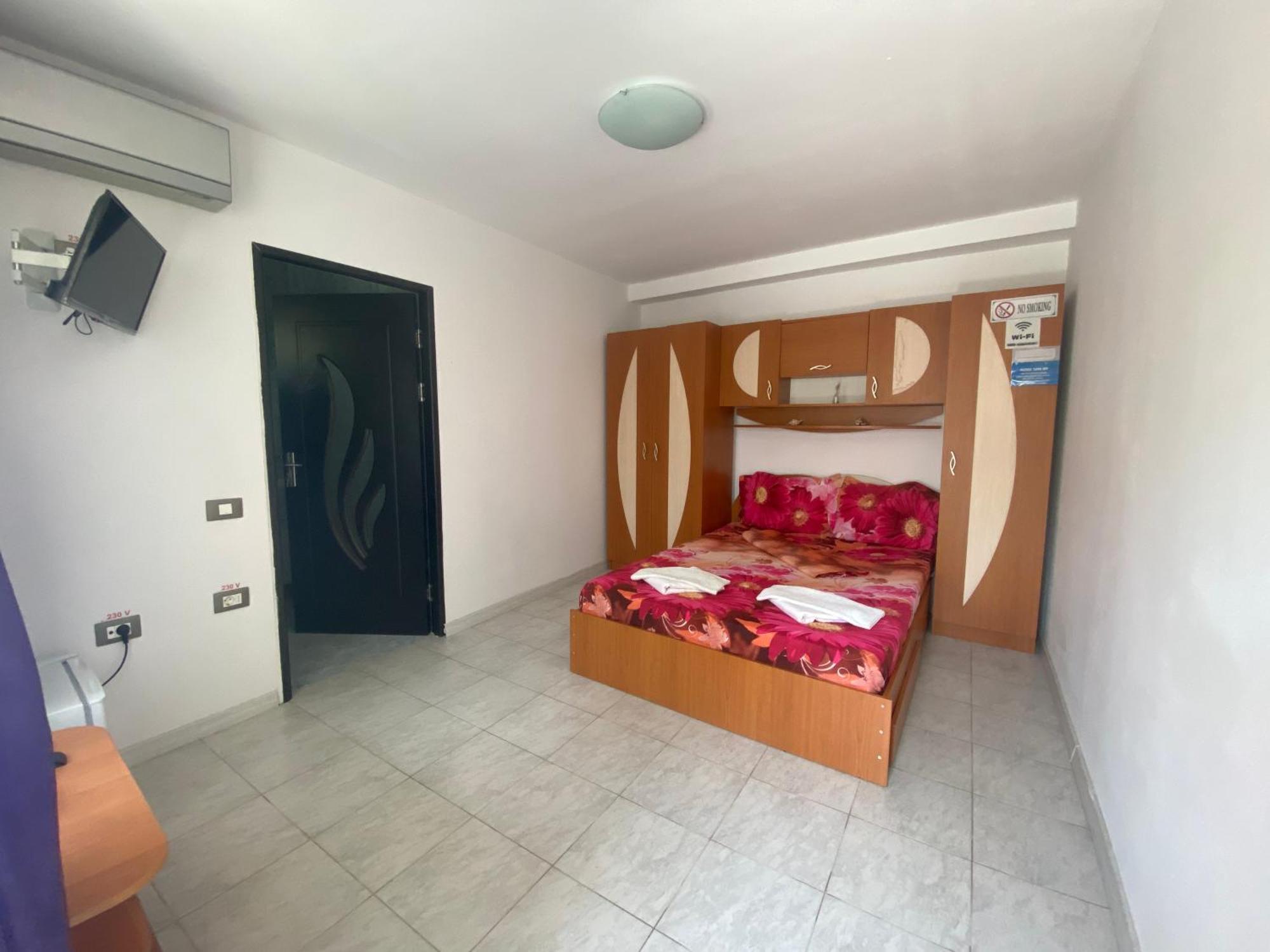 Appartement Raven Comstar à Corbu  Extérieur photo